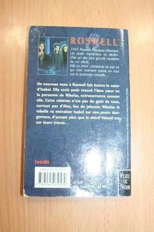 Roswell Tomo 2: El intruso Libro de Melinda Metz – photo 3